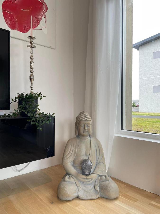 Spacious 3Br Condo Near Blue Lagoon 15M Airport 9M Njarthvik Exterior photo
