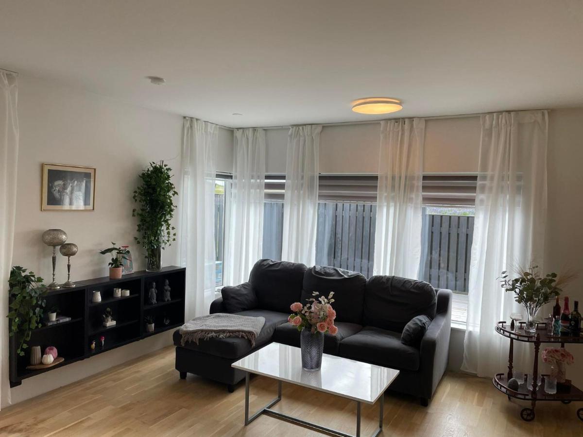 Spacious 3Br Condo Near Blue Lagoon 15M Airport 9M Njarthvik Exterior photo